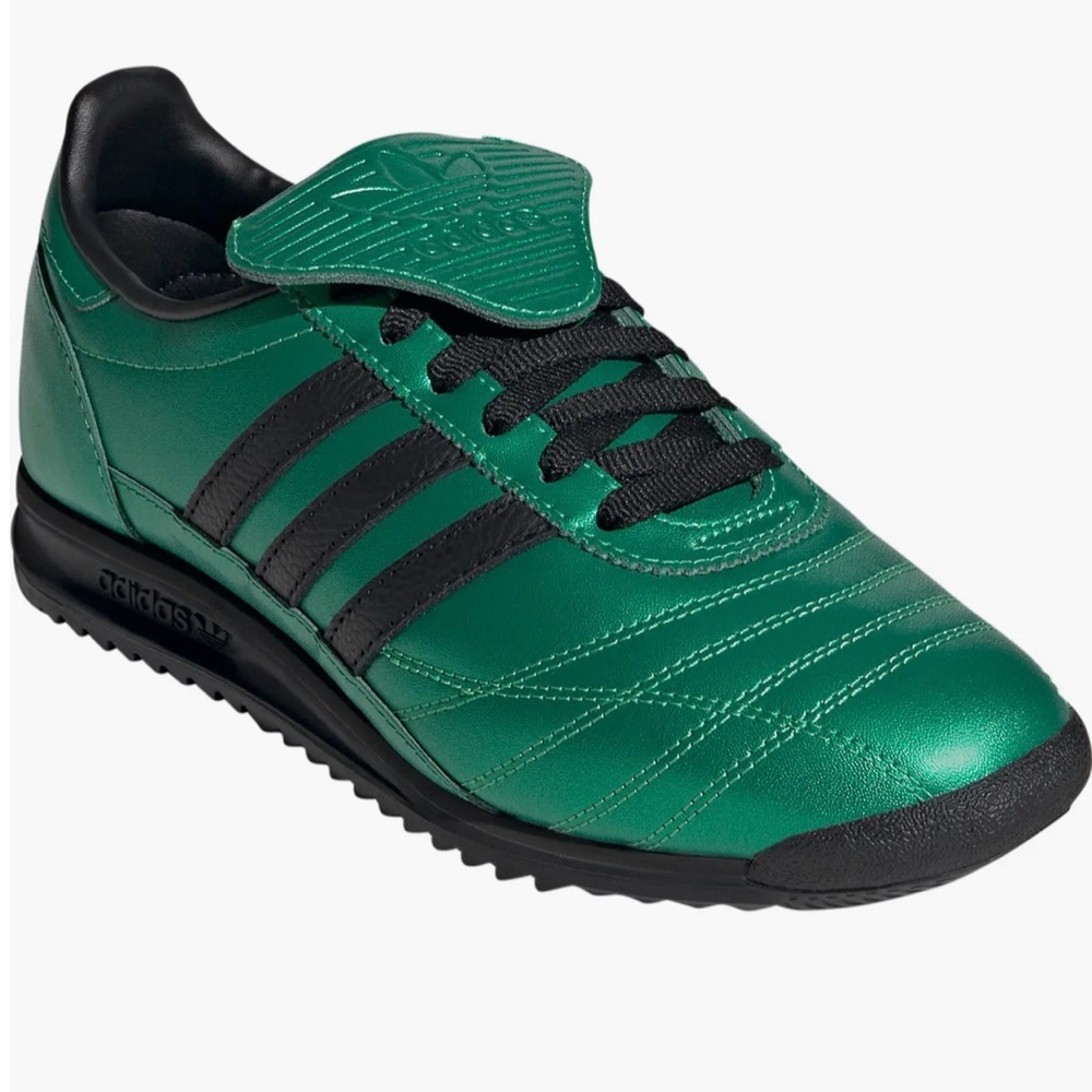 NWT Adidas SL72 Sneaker in Semi Screaming Green/ Black- size 9.5